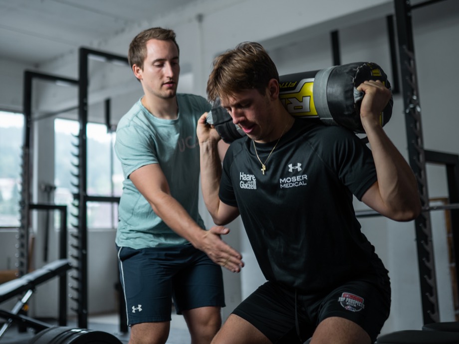 Cavada Hockey Strength & Conditioning – Marco Rossi im Training